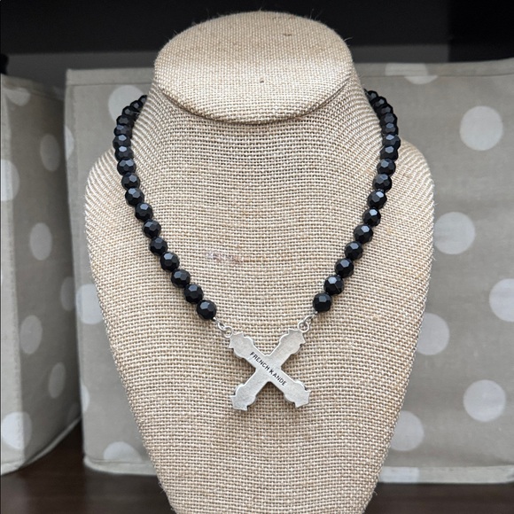 Chic Black Beaded Necklace with Silver French Kiss - Picture 2 of 2